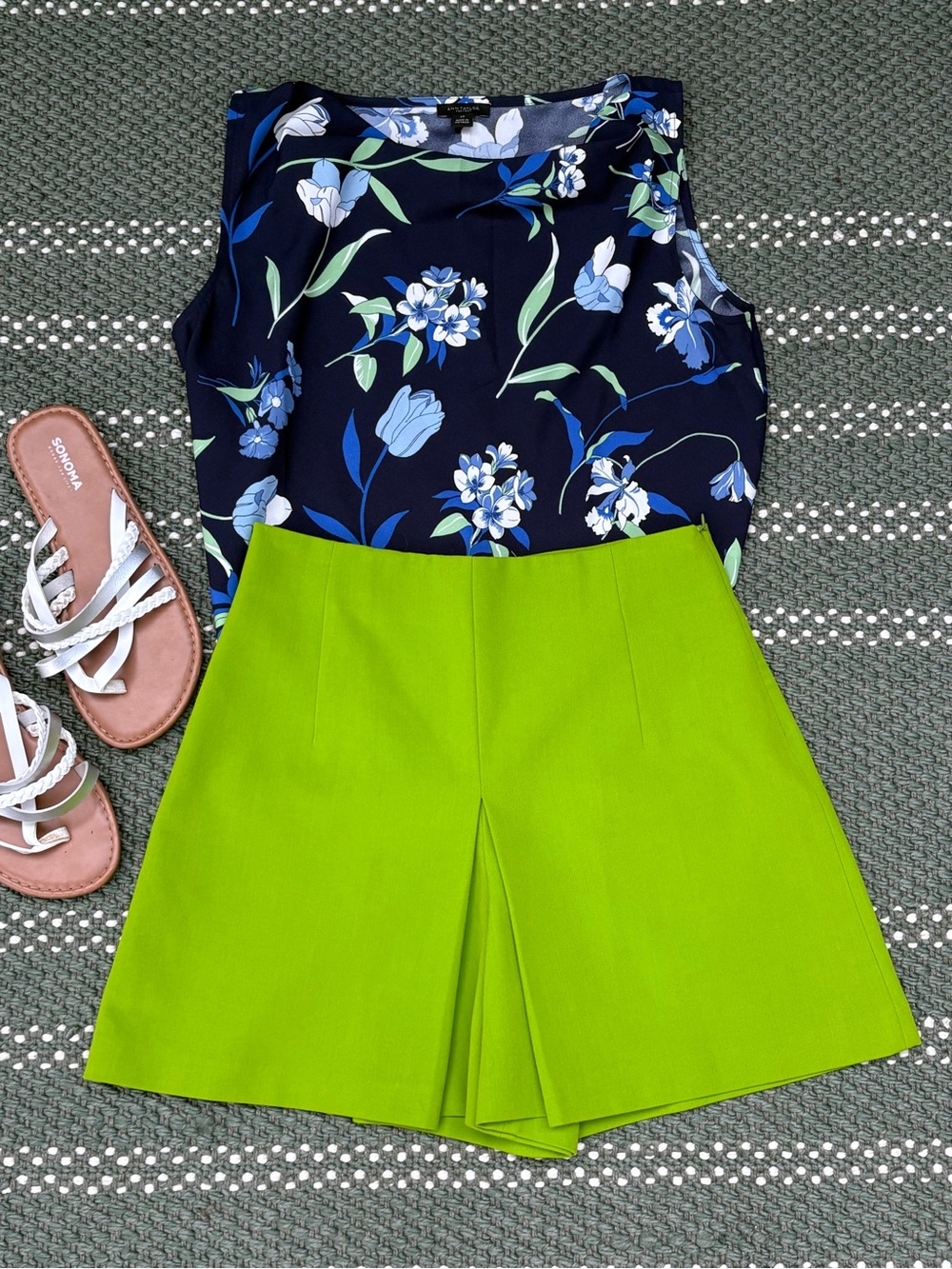 Like New! Zara Women’s High Waisted Skort